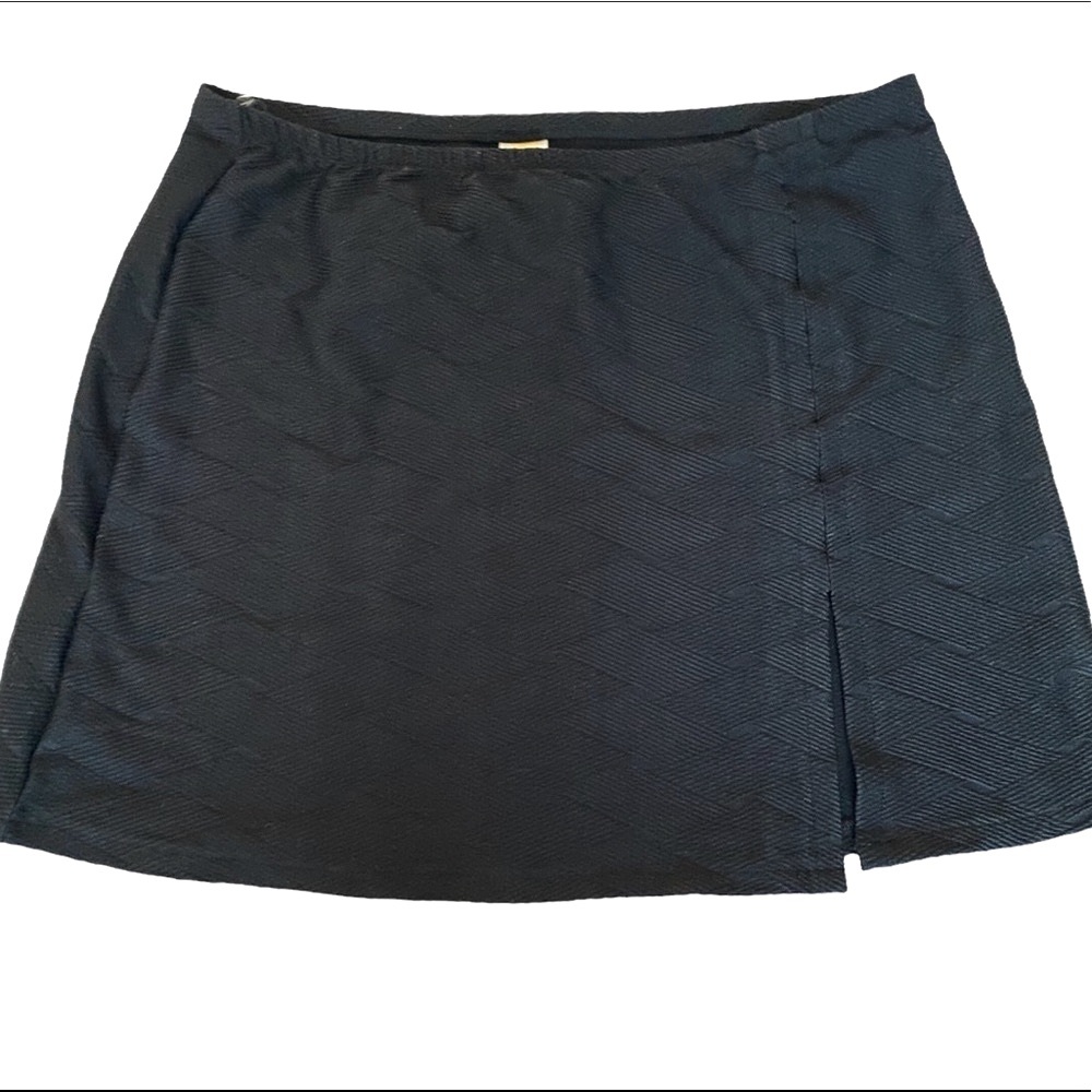 NWT Gottox Black Textured Swimsuit Cover Up Skirt